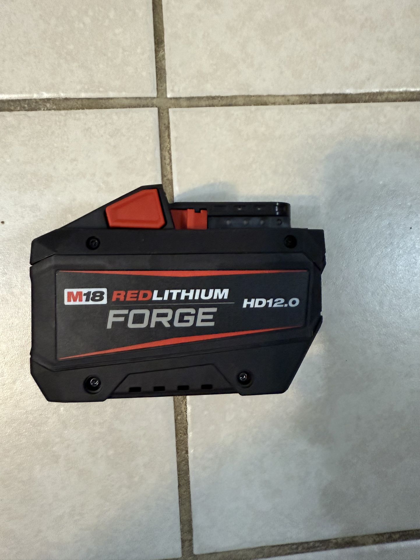 Milwaukee Batery Force HD12.0