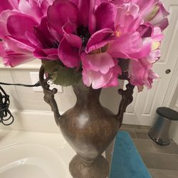 Beautiful artificial Flowers(new) vase 