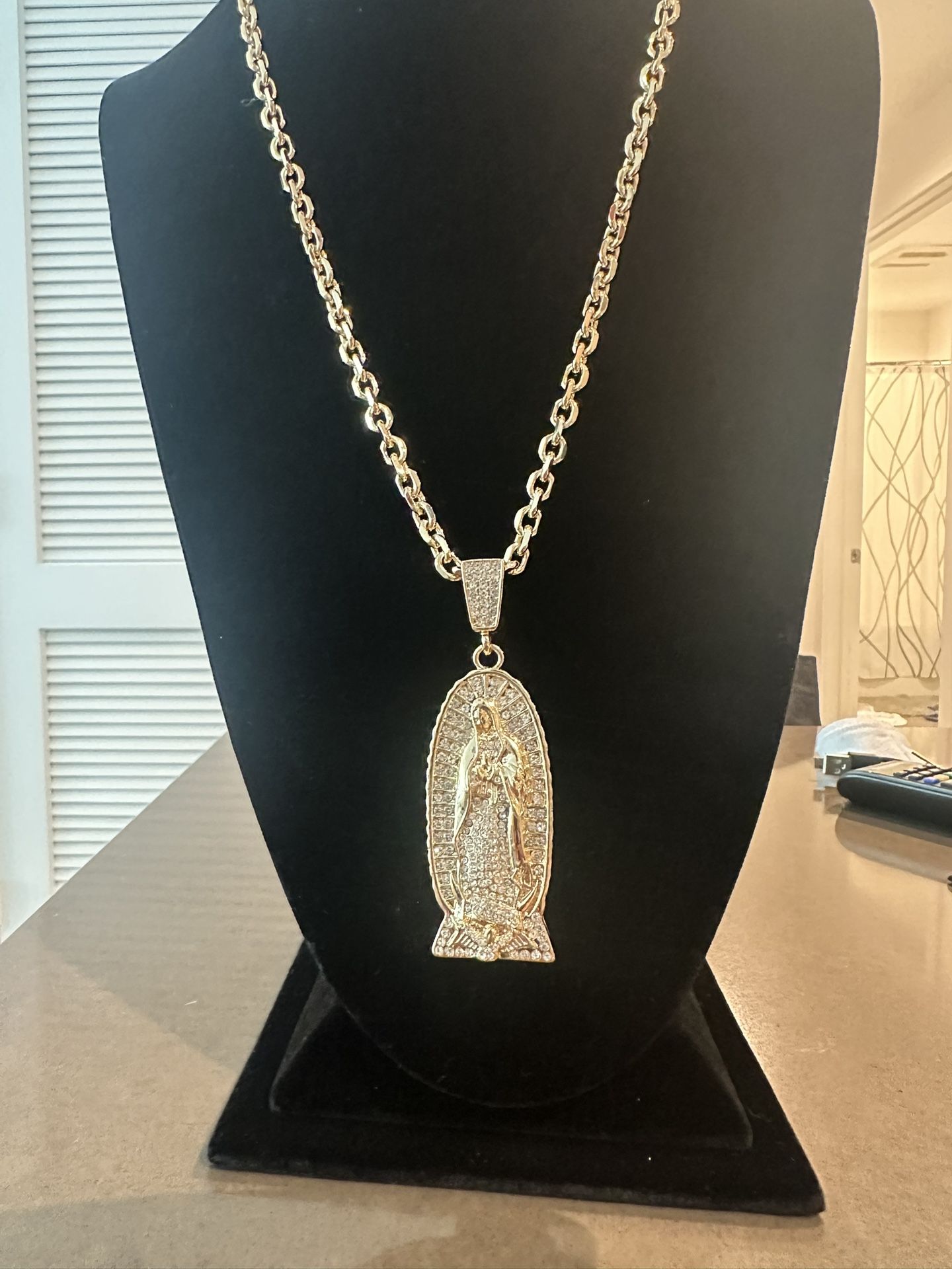 20’ Hermes Link With Virgencita de Guadalupe