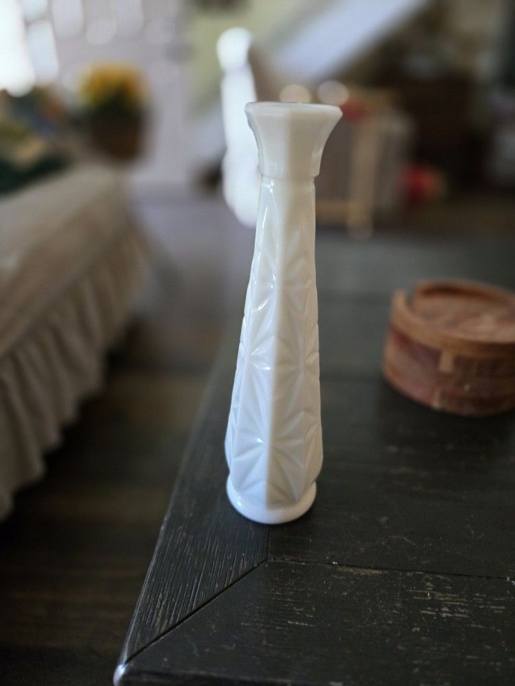 Milkglass Vase