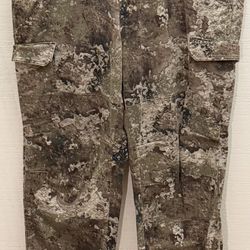 Used Redhead Silent Hide Men’s Cargo Pants Size 2XL Woodland Camo Hunting Pants