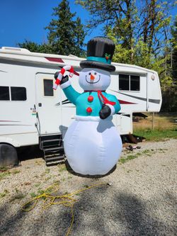 GEMMY AIRBLOWN INFLATABLE GIANT 12' LIGHT UP CANDY CANE SNOWMAN