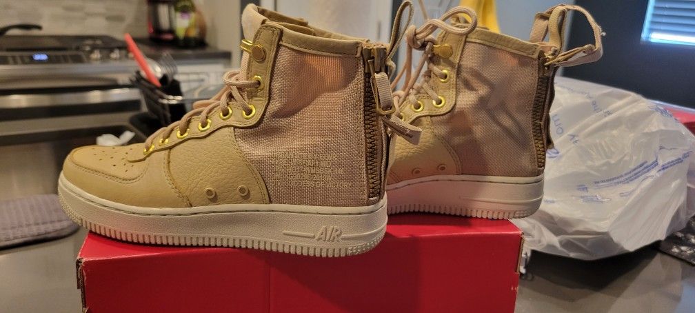 Womens Size 5.5 Air Force Ones Sneakers Shoes Size Not Jordans