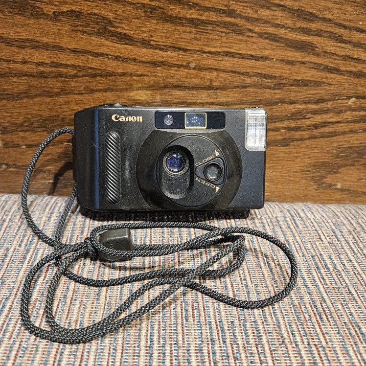 Vintage Canon Snappy S Camera