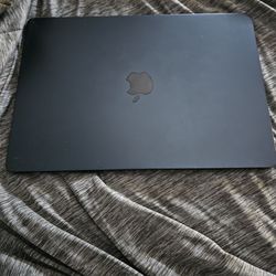 15-inch MacBook Air With M3 chip Midnight Color