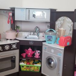 Toy Kitchen 