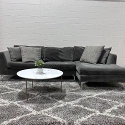 Simple & Elegant Velvet sectional w/ chaise 🚛 Delivery Available!