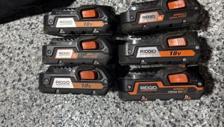 Ridgid 18v batteries (very good condition)