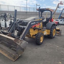 John Deere Skip Loader 