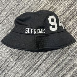 Supreme 9414  Anniversary Bucket hat Authentic