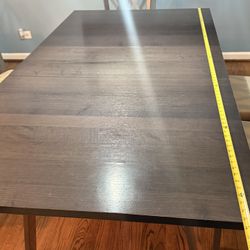 Extendable Dining Table With Two Leaves