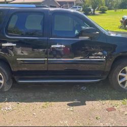 07 Yukon Denali Parts Vehicle 