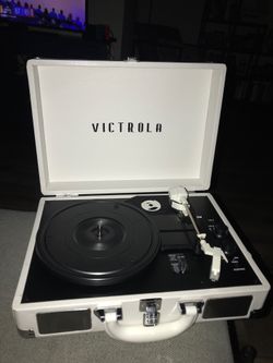 Victrola VSC-550BT White Bluetooth Portable Turntable