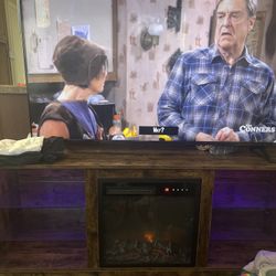 Entertainment center 