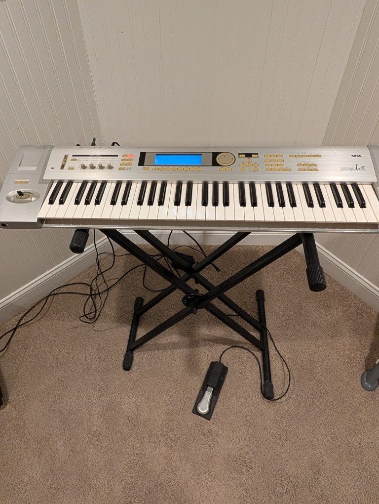 Korg Music Work Station 61 Keys 