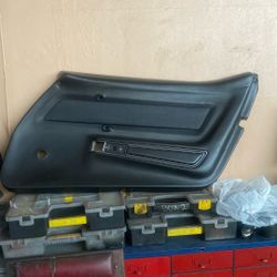 Corvette 69 door panels will fit 69 through 77