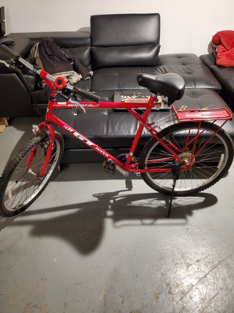 OLD VINTAGE GT MOUNTAIN BIKE FOR SALE