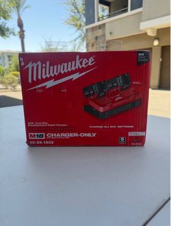 Milwaukee Dual Rapid Battery Charger