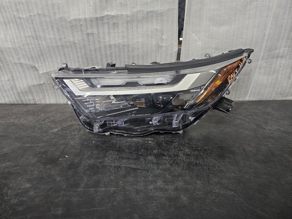 Toyota Rav4 2022 2023 2024 Left Headlight