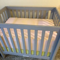 Baby Crib 