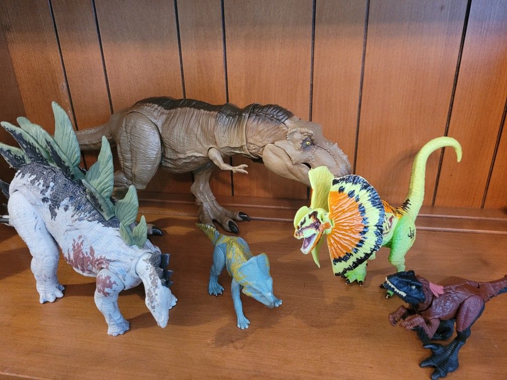 Jurassic World Dilophosaurus Spitting Venom T-REX Spinosaurus Hasbro Dinosaur lot.