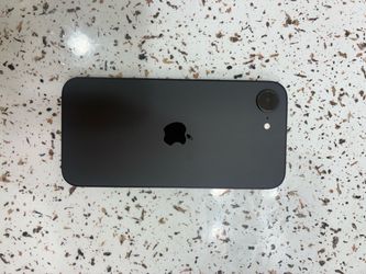 iPhone 16e