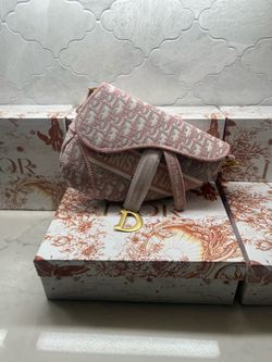 Designer Pink Saddle Purse w/box and dust bag