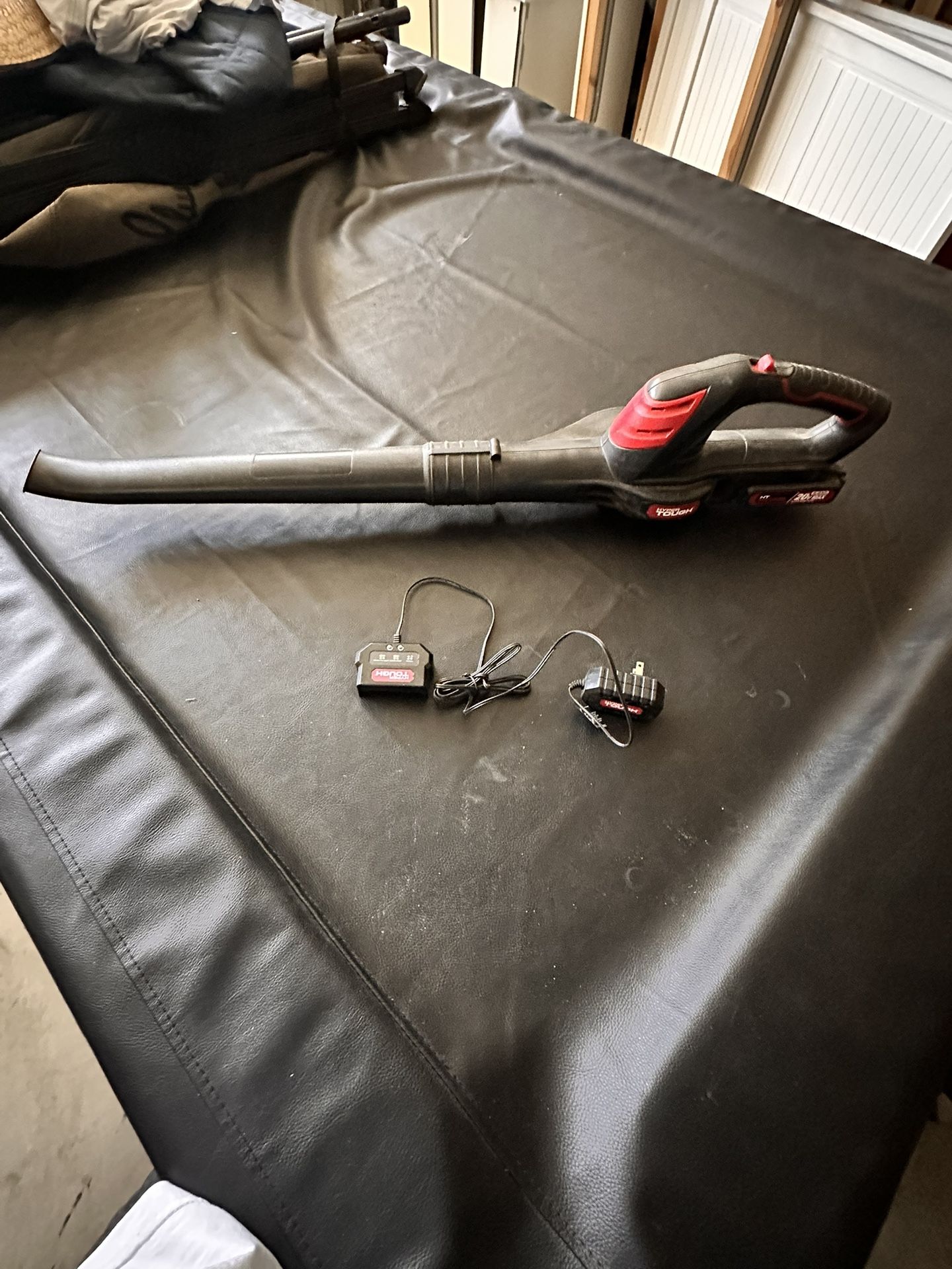 Leaf blower