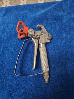 Graco Airless Paint Spray Gun with Tip