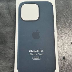 Apple Silicone Case with MagSafe for iPhone 16 Pro – Lake Green (New, SEALED)