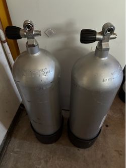 Pair of Asahi Spun Steel HP100 Scuba Tanks
