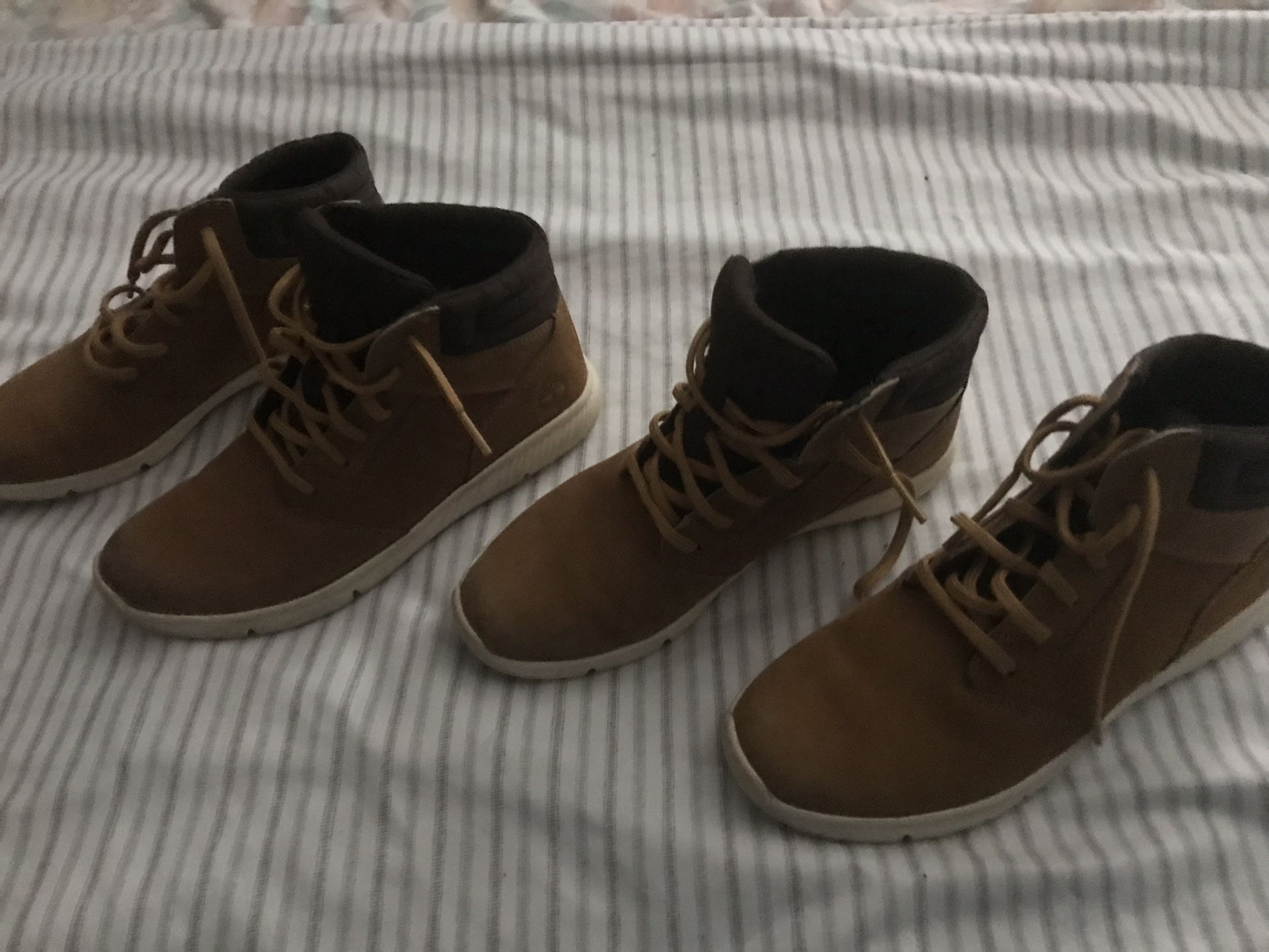 Lnew Timberland shoes size 4 very nice only $40 each set firm see all pictures