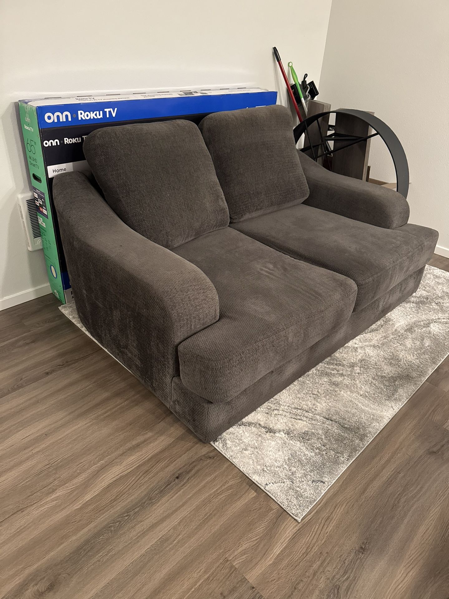 Couch (Grey)