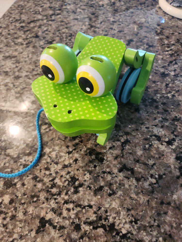 Melissa and Doug - Frog Pull Toy