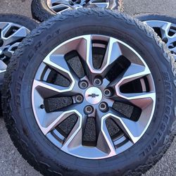 2023 OEM GMC TIRES AND WHEELS CHEVY SILVERADO RST 20 INCH TIRES GOODYEAR ALL-TERRAN 99 % $ 1499 