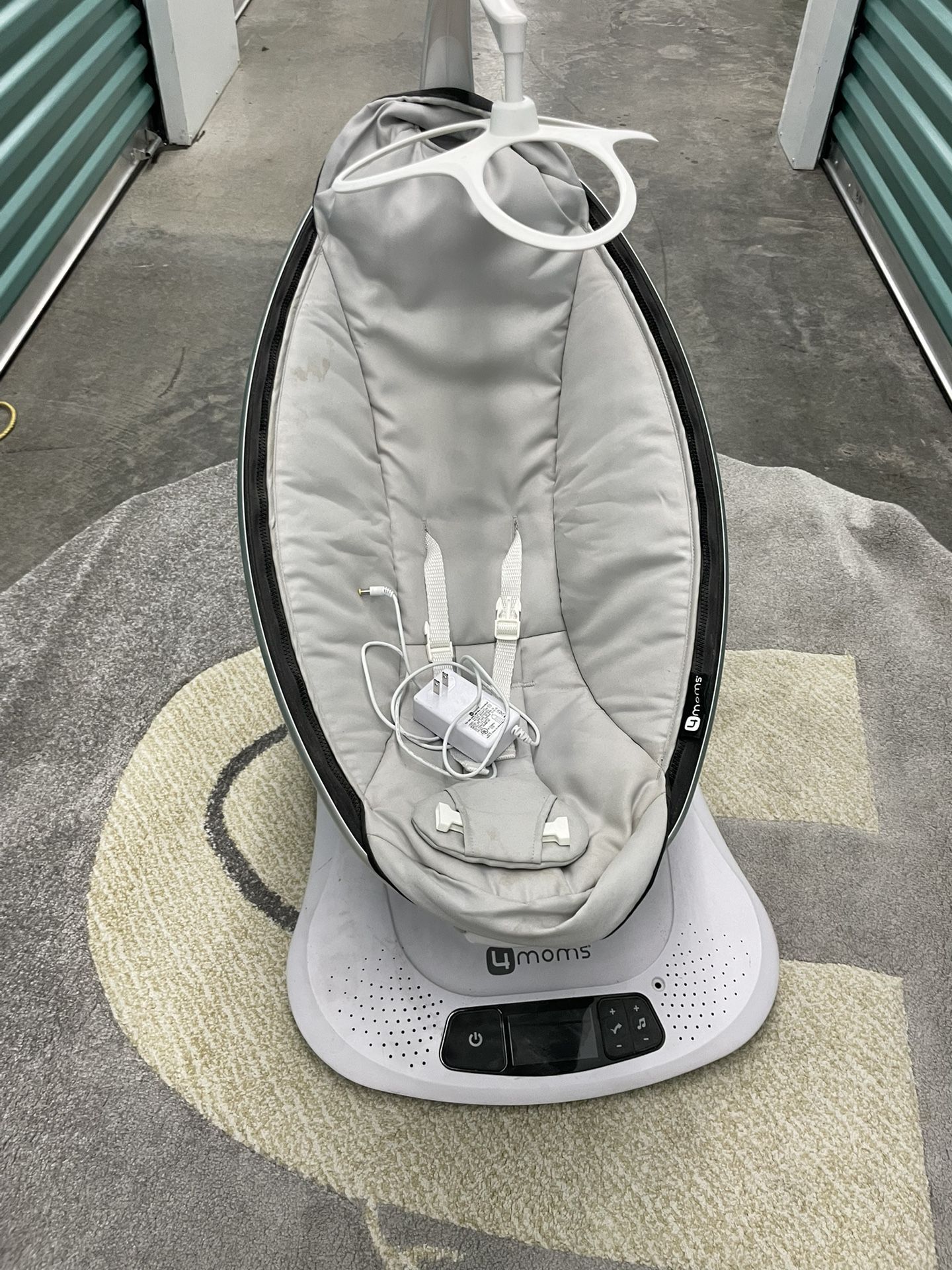 4moms MamaRoo Baby Swing – Works Great