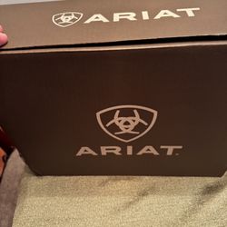 Ariat B medium  81/2 Women’s Boots
