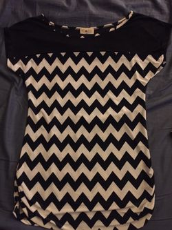 Women‘s Medium Clothes Shirt And Camisole ZigZag Print 