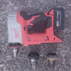 Milwaukee M18 Pex Propex Expander 2633.1-1.25-1.5in Heads.5.0bat & Charger Excellent Condition. For Pick Up Fremont No Low Ball Offers. No Trades 