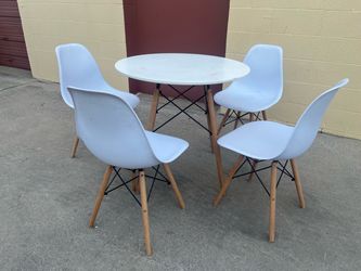 Round White Dining Table and 4 Chairs Set