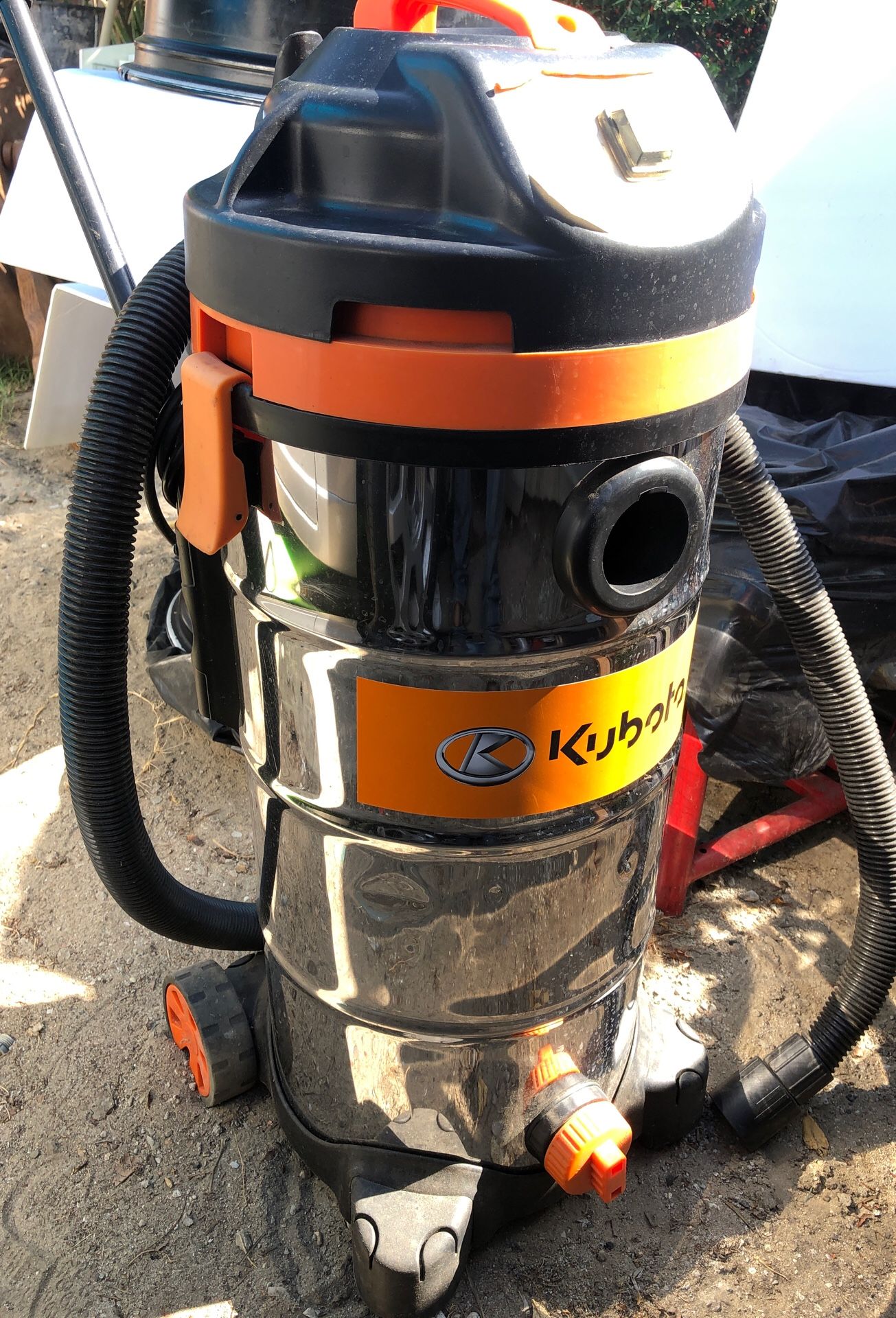 Kubota wet dry vacuum. 12gl for Sale in Anaheim, CA OfferUp