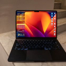 MacBook Air M2 Chip (2023)