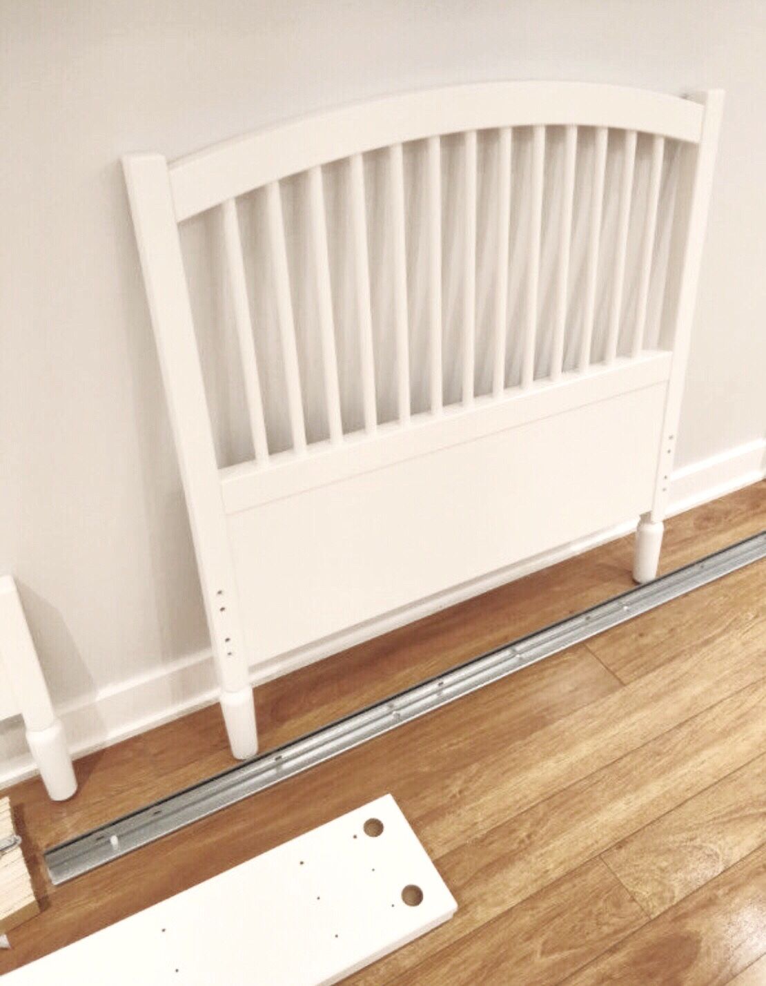IKEA TYSSEDAL WHITE QUEEN COMPLETE BED-FRAME WITH LONSET SLATTED BED BASE!!!πππππ€