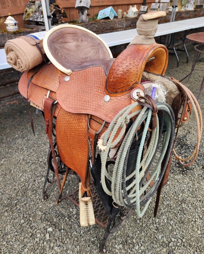 Team roping saddle 15"