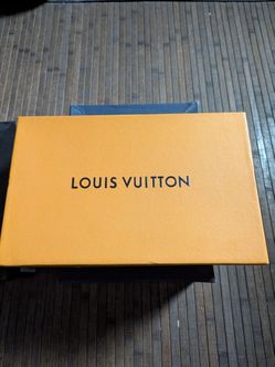 LOUIS VUITTON Type SNEAKERS