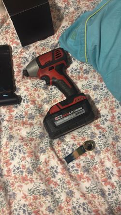 Milwaukee 1/4 drive impact with an 8.0 Milwaukee battery