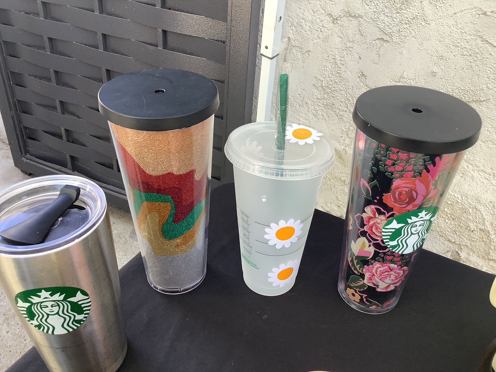 starbucks tumbler 2( 24 oz ) &2 Others DAISY NEW ALL 4 For $49
