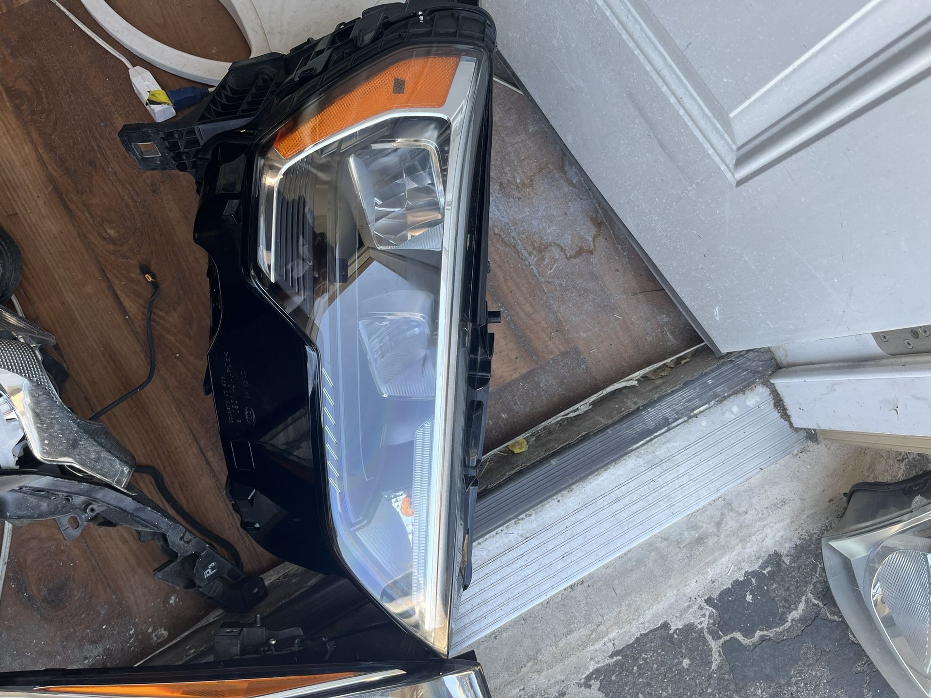 2020-22 Audi Q3 Right HEADLIGHT