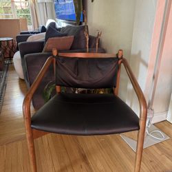 Article Black Leather lounge Chair