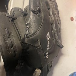 Lefty Glove 12.50 Pickup Only 